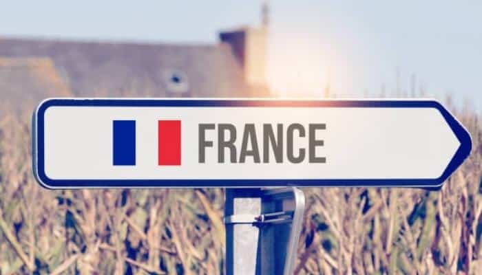 Có nhiều cách để nhập quốc tịch Pháp