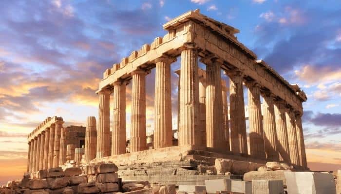 Đền Parthenon, nằm ở đỉnh đồi Acropolis ở thủ đô Athens